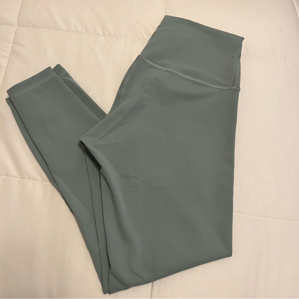 Lululemon Wunder Train crop 23”